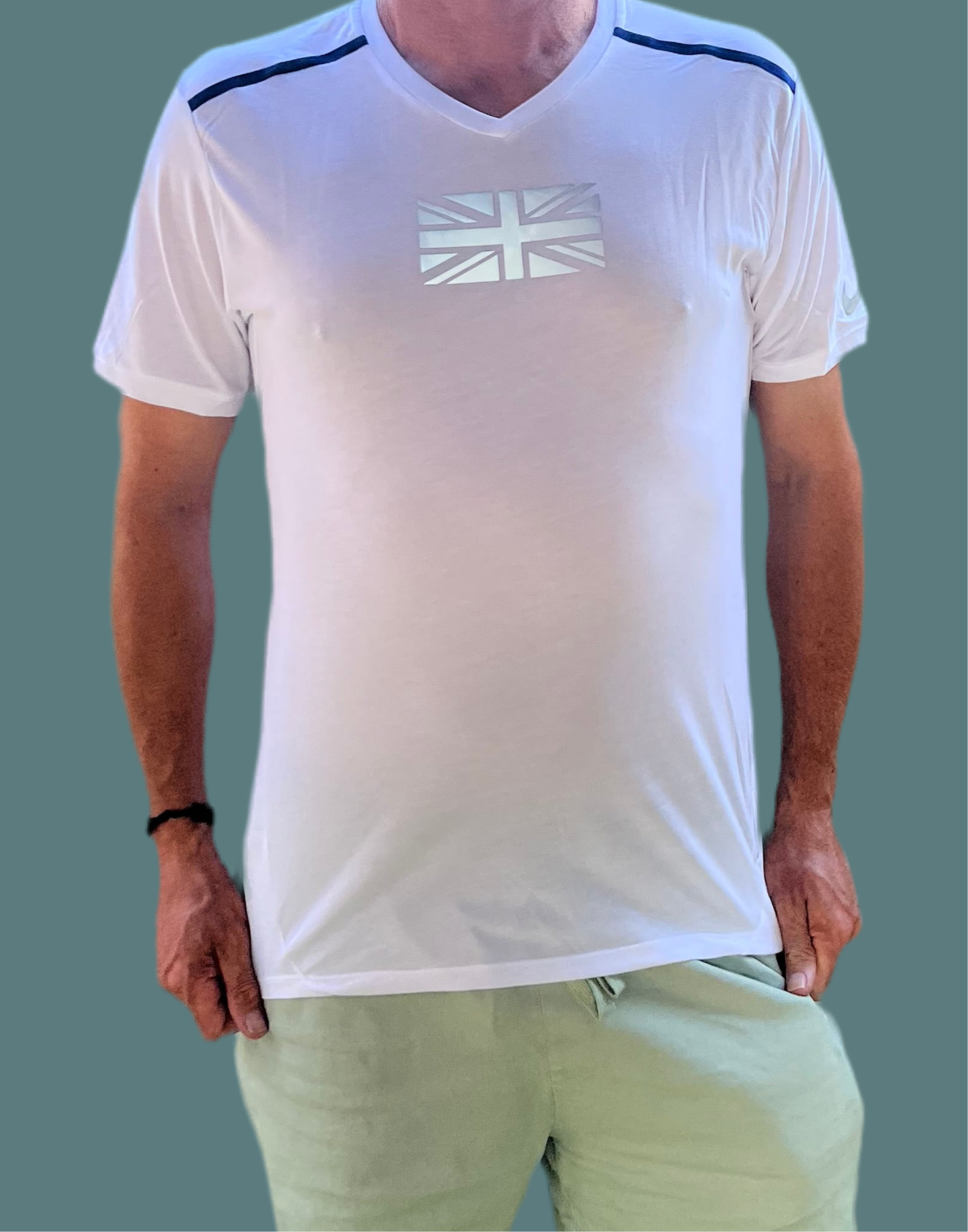 Unisex Nike V neck GB tee shirt - £10